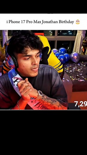 Jonathan Buying I Phone 17 Pro Max ❤️😍 #love #Jonathan #life #viral | Jonathan Gaming