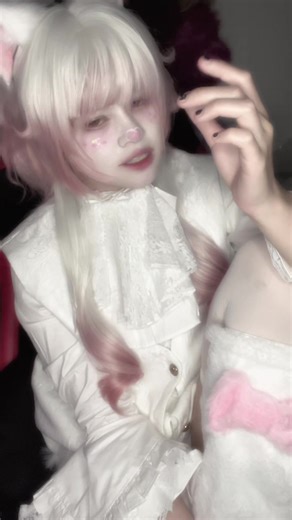 Curious Kyubey Cosplay from Madoka Magica