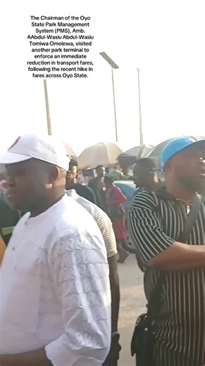 The Chairman of the Oyo State Park Management System (PMS), Amb. AAbdul-Wasiu Abdul-Wasiu Tomiwa Omolewa, visited another park terminal to enforce an immediate reduction in transport fares, following the recent hike in fares across Oyo State.