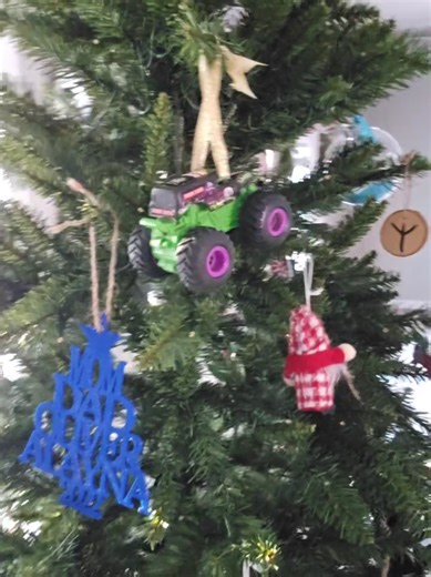 Happy holidays, ya filthy animals! #HeathenHome #SAHP #Dadlife #HappySpouseHappyHouse