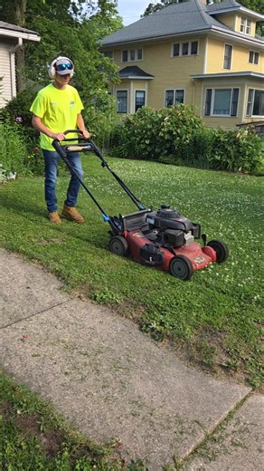 Mowing Time lapse!! #grass #lawncare #bluecollar #fyp #timelapse