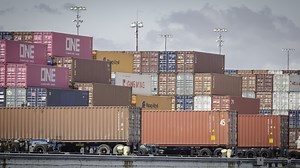 Viewpoint: LA empty containers tell a compelling story