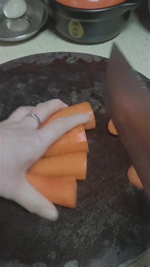 tuananvu4 (@tuananvu4)’s videos with Boots poem - KiyAudioss