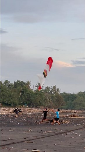 The Unluckiest Day Ever!! Resya Mesya's Kite Crashes & Freefalls | Resya Mesya