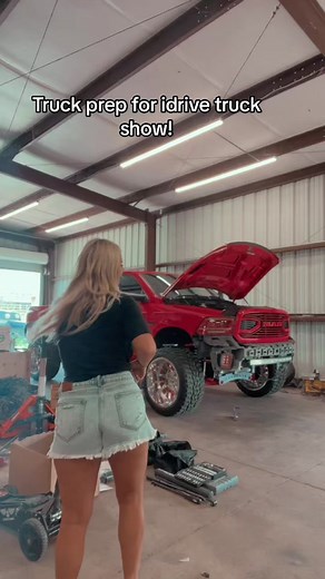 Lifted trucks headed your way! @I Drive Throwdown