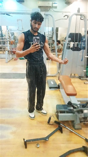 GYM DAY 1 💪 | My First Day in Gym 🔥 Beginner Workout Motivation #fitness #gym #bodybuilding #viral