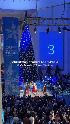 Christmas Season has officiallly kicked off @msichicago 🎄🎅🏽 The Christmas around the world exhibit is now open! It’s one of our favorite holiday traditions ☺️ #chicago #griffinmsi #thingstodoinchicago #christmaslights #chicagochristmas | Yummy Chicago