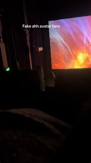Avatar Movie Fan Reactions: Leaving Midway Insights