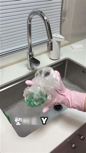 4 Cleaning hacks you need to know 🧽✨