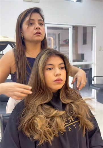 Exploring Honey Gold Balayage Techniques