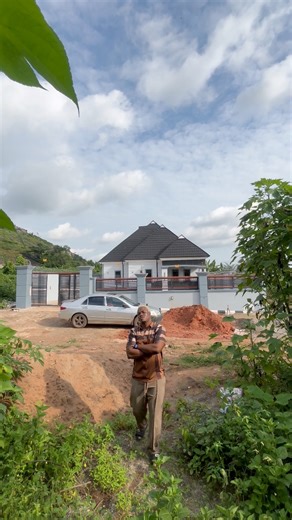Never in doubt of what I can do, thank you Mr Samson for the patronizing my company. What do you all think about this project? You can call me Mr beautifier, we used stucco paint,lime wash and metallic paint #mrbeautifier #michaelishola #tundeednut #painter #HousePainting #wedding #facebookreel #verydarkman #instagramreels #facebookreelsviral #gheghe #pellerandjarvis @highlight | Michael Ishola