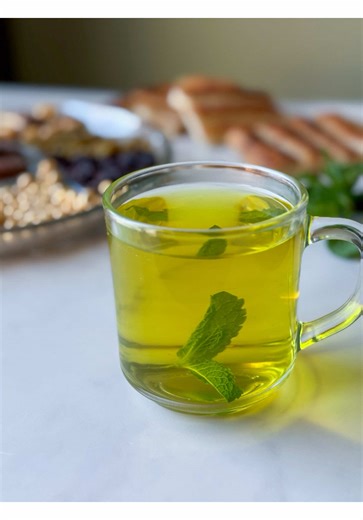 Saffron Tea Wellness Ritual for Mood and Eye Health