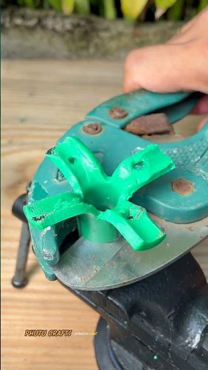 DIY Closet Rod Bracket with Pipe
