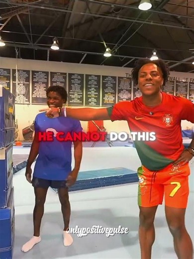 IShowSpeed shows his jump height🤯💀
