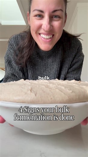 Bulk fermentation is where most loaves go wrong 🥖 Here's the thing — it's not about hitting a specific time. It's about reading your dough. Every kitchen is different. Every flour behaves differently. And your dough will tell you when it's ready if you know what to look for. Save this for your next bake — and trust your dough more than the clock. ⏰ Want to learn more about sourdough? Comment « SOURDOUGH » and I'll send you some resources straight to your DMs! _____ Bonjour, I'm Sacha! I've been