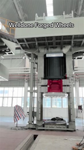 Take your friends to see the real 10,000-ton forging machine. Tell me the wheel style you want, and I can customize it for you.#customwheels #forgedwheels #rims #Deepdishwheels #carrims