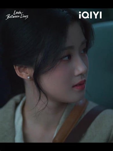 Reporter Han interviews the Qin army commander. 🗞💬🪖 🎬 🌟 Cast: Chen Xingxu, Lu Yuxiao and others. 🎯 NOW STREAMING ON iQIYI #iQIYI #轧戏 #LoveBetweenLines | iQIYI Philippines