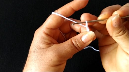 22K views · 241 reactions | Este tutorial es para ti que quieres aprender a tejer,espero sea clara la explicacion,y si el video te a gustado, te agradeceria que me regales un like.#arte #videos #paratii #crochet #tejidos #manteles #bordados #tutoriales #manualidades | Asuncion Alvite | Facebook