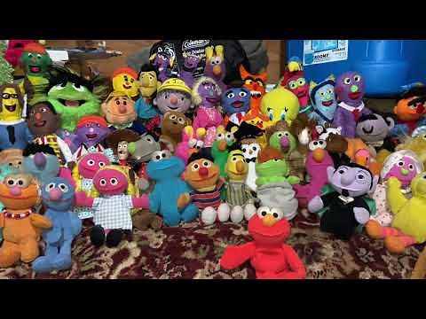 Sesame Street Muppets Sing We Wish You a Merry Christmas