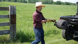 Fence Stretcher Unroller Hitch Wire Fence Un-Roller Attachment for ATV, UTV, Truck, Tractor, Farm Equipement Receiver.