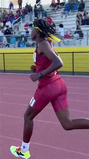Laila Kirk, Freshman Long Beach Poly, wins the Girls Varsity 800m. Getting the CA #9 time.