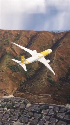 Would you fly in this weather? ⛈️✈️ #pilot #airplane #scoot #storm