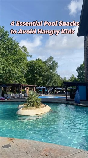 This is my go-to list of snacks that I take to the pool with me because it hits all the spots! ✔️Fresh ✔️Cold ✔️Sweet ✔️Savory ✔️Salty Plus it’s all easy to make ahead of time that way you can get everyone out the door on time! ☀️Comment ‘snacks’ and I’ll send you all 4 recipes☀️ #snackrecipes #poolsnacks #poolside #kidsnacks #recipes #summertime #poolday #poolfood #summerrecipes #easysnacks | The Lunch Box Series