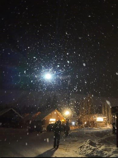 London Snowfall: A Winter Wonderland Experience