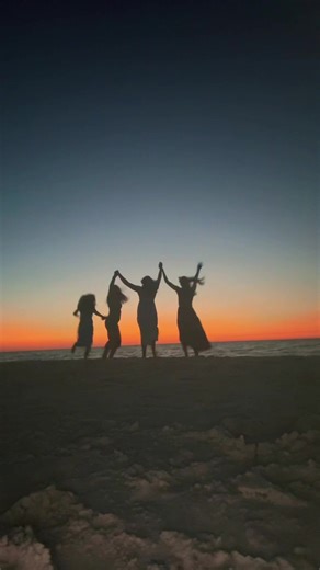 Spring Break Adventures in Siesta Key with Best Friends