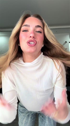 Il nostro jeans anno nuovo da una XS ad una L disponibile sul nostro tik tok shop✨ #perte #tiktokshop