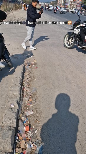 mama watching silently😅 #ns200 #nshood #nshoodktm #foryou