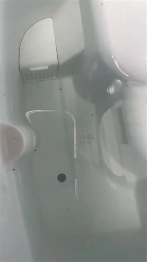 Keep your ice machine running smoothly with our effective Ice Machine Cleaner Maker Descaler! ❄️🧼 This powerful formula removes mineral buildup, ensuring clean and fresh ice every time. Easy to use, it’s an essential for any ice-loving household! 🍹 | Instrumentan