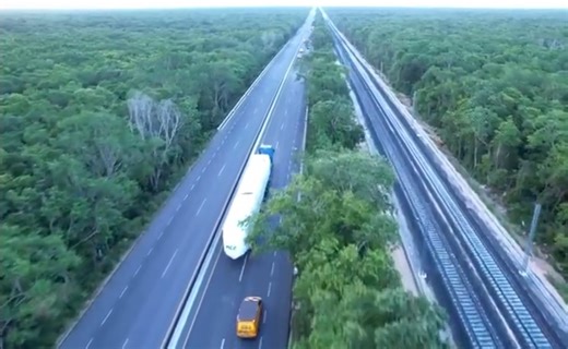 El primer vagón del Tren Maya llega a Cancún tras viaje de cinco días