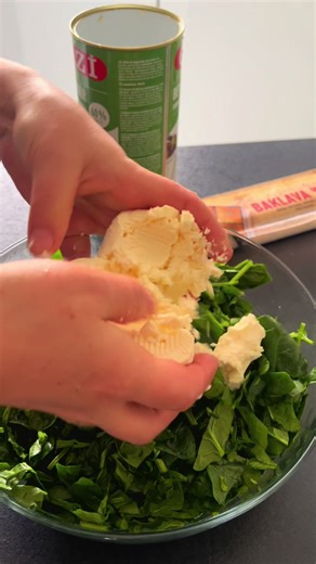 Ispanaklı Börek Tarifi: Kolay ve Lezzetli