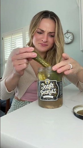 "Holy crap, these are so GOOD!" - Pickle Reactions #pickles #review #reactions #soyummy