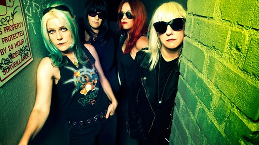 L7: Inside Nineties Punk-Metal Act's Rise, Fall and Unlikely Rebirth