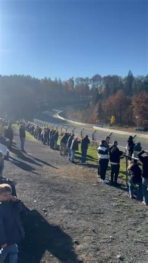 Odjetých pět rychlostních zkoušek 46. ADAC Rallye Köln-Ahrweiler 2025 a z toho pět vyhraných. To znamená pro posádku rallypossible týmu ve složení Ján Kundlák - Rally jezdec a Peter Baran se Škodou Fabia RS Rally2 suverénní vedení v soutěži. | rallypossible.eu