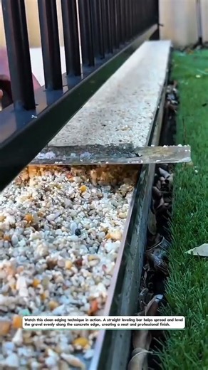 Perfect Gravel Edging Technique! Clean, Level Results Fast! #Landscaping #Masonry #Construction Pro