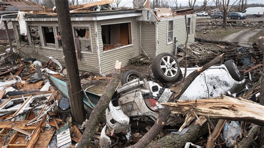 Severe storms linger as deadly tornadoes tear across Midwest
