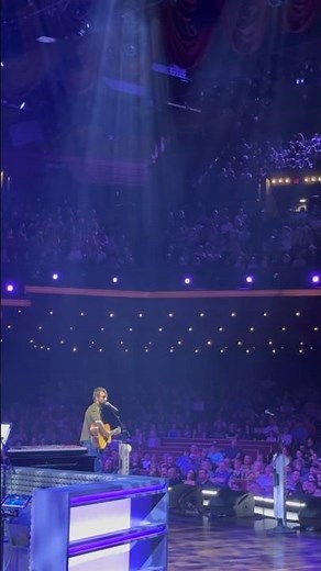 It was an honor to step into the circle again 🎤🎶 ‪@Opry‬ #GrandOleOpry