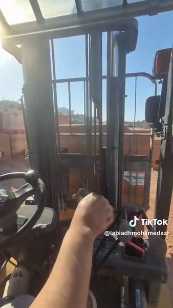 تعلم سياقة فوركليفت باحتراف