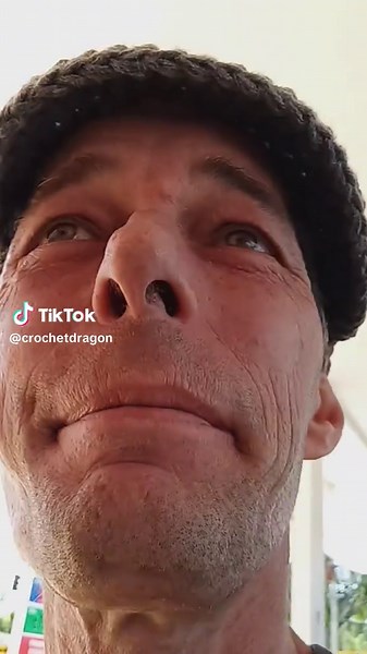 I love the people in my life. ❤️❤️❤️🧶🐲#ceochetdragon #crochettiktok #cropainting