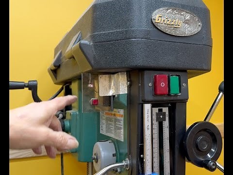 Round Column Milling Machine. Raise And Lower The Head Accurately ‪@thepragmaticluthier‬