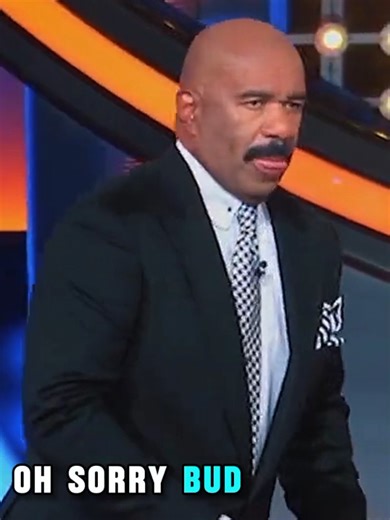 Why's your man look better with his clothes on?!😱❌ #steveharvey #familyfeud #entertainment #funny #show