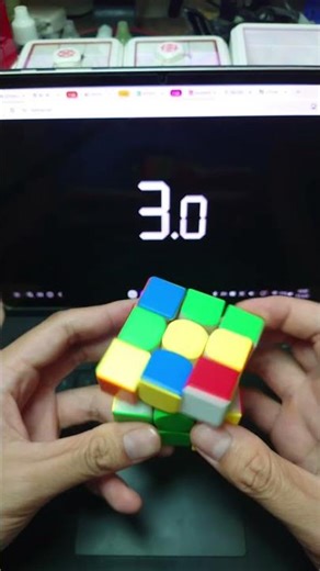 Slow motion Solving the Rubik's cube #hntcubing #rubik