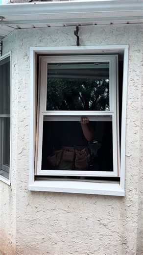 7 new windows replaced! 🔥 We removed the original Andersen windows, installed 7 brand-new vinyl replacement windows, custom aluminum capping, sealed everything inside and out with premium silicone, and made sure every window was insulated and finished properly for long-lasting performance.#beforeandafter #diy #windowreplacement #capping #windows