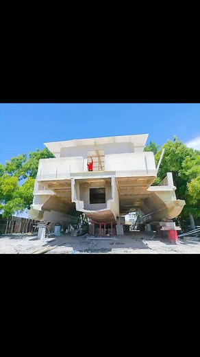 Multi-Story Building Construction Process Overview