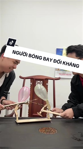 Người Bóng Bay Đối Kháng: Đánh Giá Đồ Chơi Mới