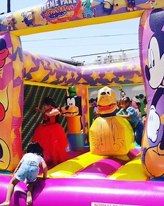 ¡Celebra con Animaciones Yeyé! Hinchables, globoflexia, pintacaras, personajes, talleres, juegos, mesas dulces y mucho más! #eventos #grancanaria #animacioninfantil #animacionlaspalmas #animaciongrancanaria #animacionesyeye #hinchables #pintacaras #globoflexia #pintacaras #mesadulce | Animaciones Yeyé
