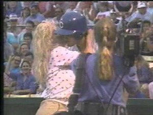 Morganna the kissing bandid attacks